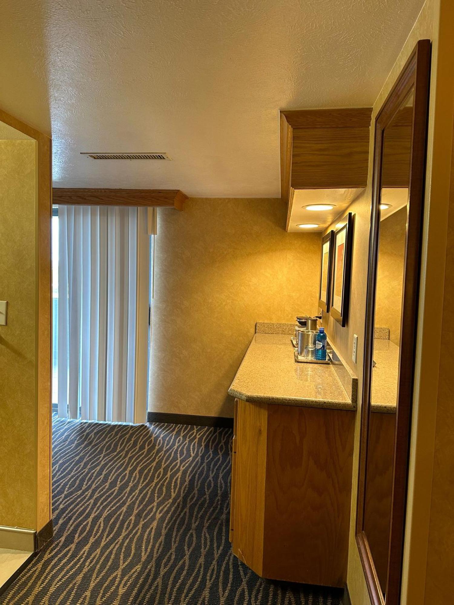Radisson Hotel Salt Lake City Airport 외부 사진